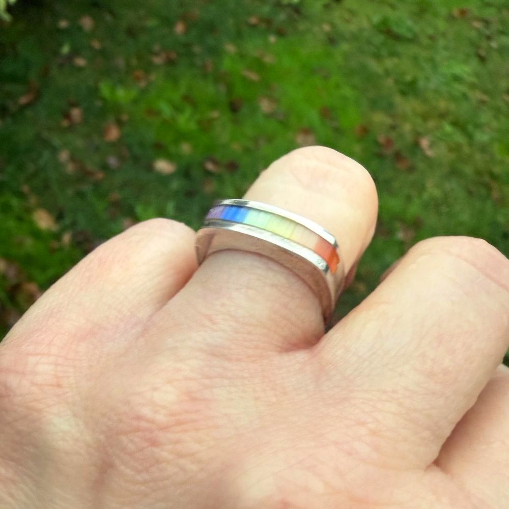 Vtg 925 sterling silver Mother Of Pearl rainbow inlay Ring Band Sz 7 multicolor
